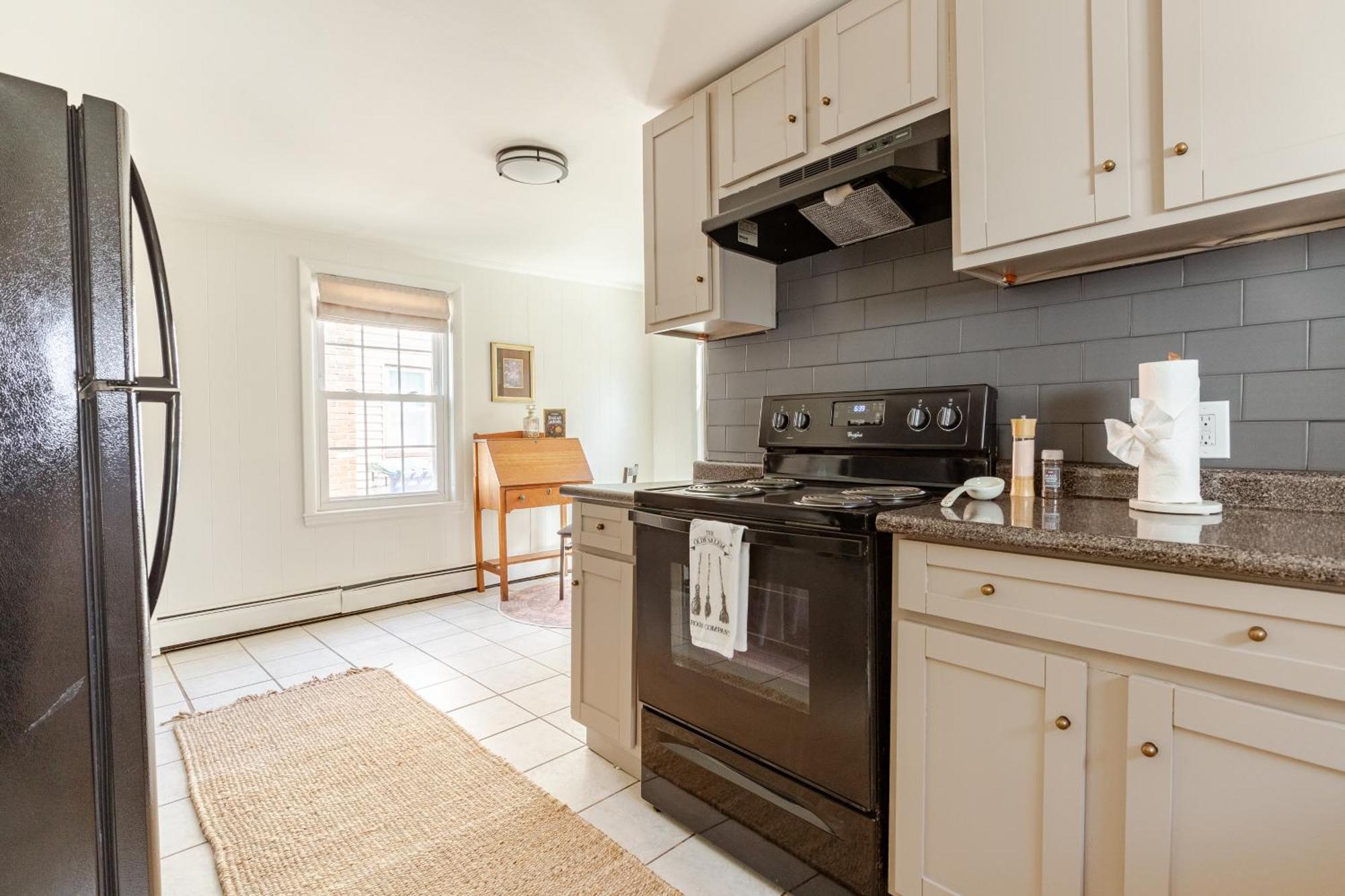 Moody Salem Home Away From Home Luaran gambar